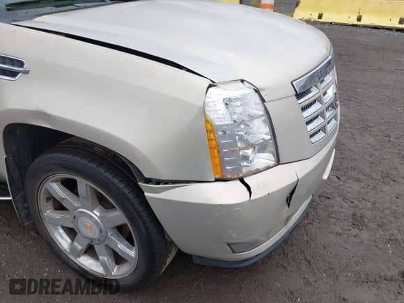 2009 Cadillac Escalade with VIN 1GYFK23249R114664, listed as a IAAI auction lot 43380961 with 128,313 mi miles and . Bid and sale history available at DreamBid. Image 6.