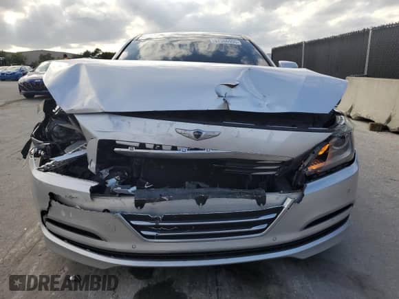 2015 Hyundai Genesis 3.8L with VIN KMHGN4JE0FU084805, listed as a Copart auction lot 87366995 with 91,556 mi miles and Salvage title. Bid and sale history available at DreamBid. Image 5.