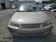 1997 Toyota Camry LE z VIN 4T1BF22K7VU028360, wystawiony jako Copart lot #72048725 z przebiegiem 232 556 mil mil oraz Szkoda całkowita • Salvage title. Historia ofert i sprzedaży dostępna na DreamBid. Obrazek 5.