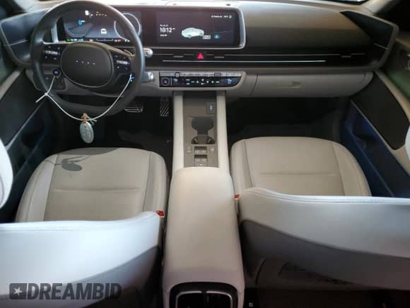 2023 Hyundai Ioniq 6 Limited с VIN KMHM54ACXPA030724, выставлен на аукционе Copart как лот 67210565 с пробегом 12 145 миль миль и Списание • Salvage title. История ставок и продаж доступна на DreamBid. Изображение 8.