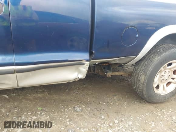 2004 Dodge Dakota SLT with VIN 1D7GL42K84S548808, listed as a IAAI auction lot 42387628 with 244,744 mi miles and . Bid and sale history available at DreamBid. Image 6.