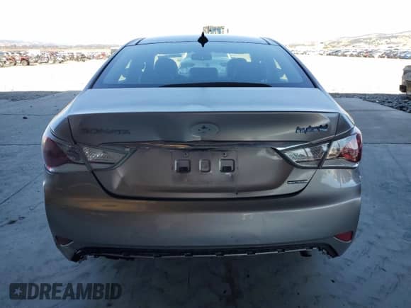 2013 Hyundai Sonata with VIN KMHEC4A49DA071604, listed as a Copart auction lot 89446005 with 203,295 mi miles and Salvage title. Bid and sale history available at DreamBid. Image 6.