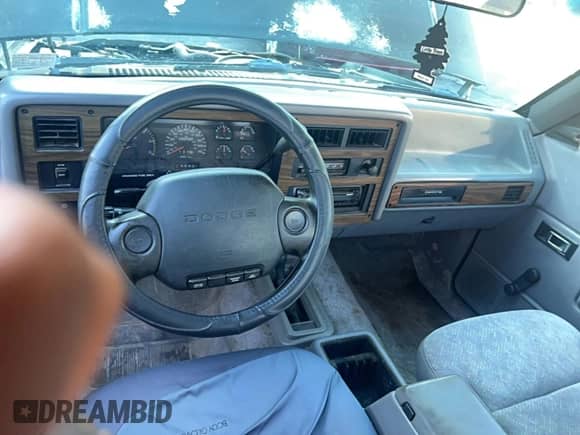 1996 Dodge Dakota with VIN 1B7GG23Y4TS578618, listed as a Copart auction lot 91105385 with 133,794 mi miles and Clean title. Bid and sale history available at DreamBid. Image 9.