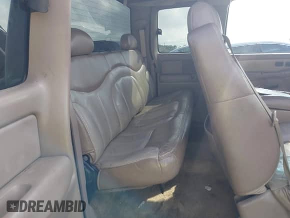 2002 GMC Sierra 1500 Denali z VIN 2GTFK69U421373269, wystawiony jako IAAI lot #41393988 z przebiegiem 180 672 mil mil oraz . Historia ofert i sprzedaży dostępna na DreamBid. Obrazek 8.