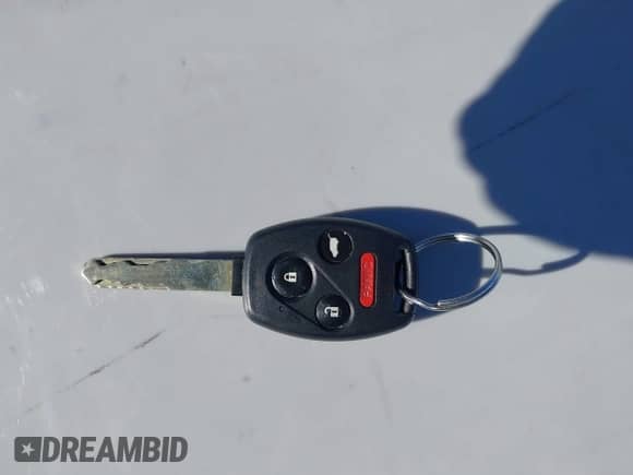 2009 Honda Pilot EX with VIN 5FNYF48439B010116, listed as a IAAI auction lot 43328991 with 184,430 mi miles and . Bid and sale history available at DreamBid. Image 11.