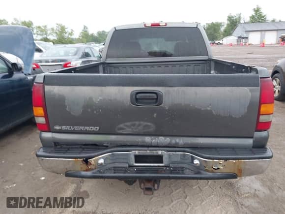 2001 Chevrolet Silverado 1500 LS с VIN 2GCEC19V011378682, выставлен на аукционе IAAI как лот 43020690 с пробегом 176 835 миль миль и . История ставок и продаж доступна на DreamBid. Изображение 16.
