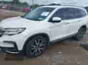 2019 Honda Pilot Touring 7-Passenger z VIN 5FNYF6H63KB078886, wystawiony jako IAAI lot #42504172 z przebiegiem 87 662 mil mil oraz . Historia ofert i sprzedaży dostępna na DreamBid. Obrazek 19.