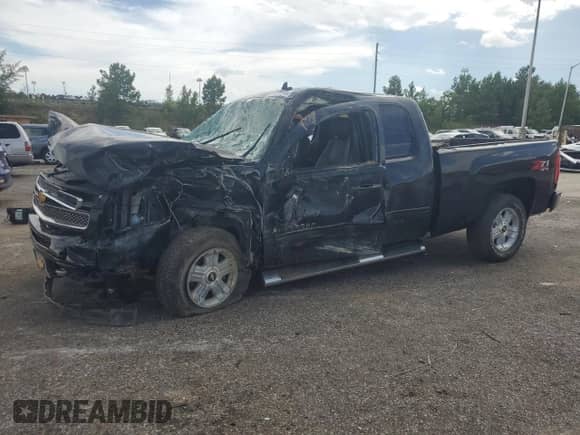 2013 Chevrolet Silverado 1500 LTZ z VIN 1GCRKTE79DZ340922, wystawiony jako Copart lot #64622685 z przebiegiem 179 159 mil mil oraz Szkoda całkowita • Salvage title. Historia ofert i sprzedaży dostępna na DreamBid. Obrazek 1.