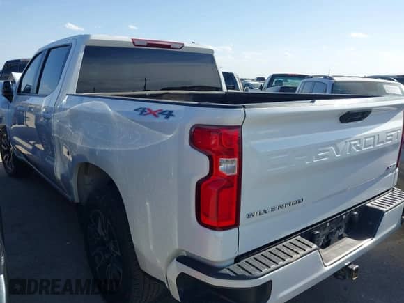 2023 Chevrolet Silverado 1500 RST with VIN 2GCUDEED3P1135678, listed as a IAAI auction lot 42869932 with 60,099 mi miles and . Bid and sale history available at DreamBid. Image 3.