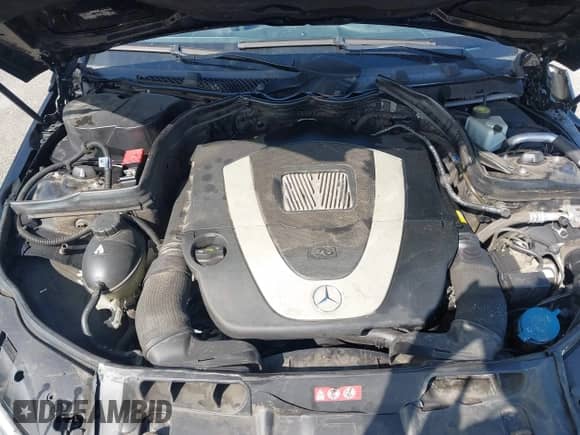 2011 Mercedes-Benz C 300 Sport z VIN WDDGF5EB7BR173958, wystawiony jako IAAI lot #43255590 z przebiegiem 97 939 mil mil oraz . Historia ofert i sprzedaży dostępna na DreamBid. Obrazek 10.