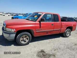 2000 Dodge 1500 with VIN 1B7HC13Z0YJ110286, listed as a Copart auction lot 65782315 with 165,672 mi miles and Clean title. Bid and sale history available at DreamBid. Image 1.