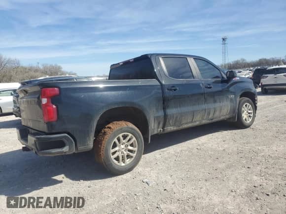 2021 Chevrolet Silverado 1500 RST с VIN 3GCUYEED3MG384294, выставлен на аукционе Copart как лот 48880115 с пробегом 68 402 миль миль и Списание • Salvage title. История ставок и продаж доступна на DreamBid. Изображение 3.