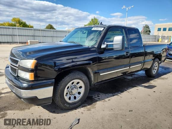 2006 Chevrolet Silverado 1500 LS с VIN 2GCEC19T361125636, выставлен на аукционе Copart как лот 84769275 с пробегом 100 683 миль миль и Чистый • Clean title. История ставок и продаж доступна на DreamBid. Изображение 1.