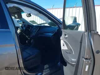 2013 Hyundai Santa Fe Sport with VIN 5XYZUDLA3DG077162, listed as a IAAI auction lot 43326274 with Not provided miles and . Bid and sale history available at DreamBid. Image 5.