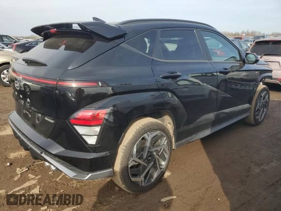 2024 Hyundai Kona N Line с VIN KM8HACA3XRU119332, выставлен на аукционе Copart как лот 49444655 с пробегом 4 490 миль миль и Списание • Salvage title. История ставок и продаж доступна на DreamBid. Изображение 3.