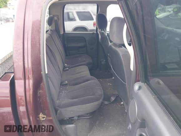 2004 Dodge RAM z VIN 1D3HA18N94J189423, wystawiony jako IAAI lot #42196636 z przebiegiem 180 875 mil mil oraz . Historia ofert i sprzedaży dostępna na DreamBid. Obrazek 8.