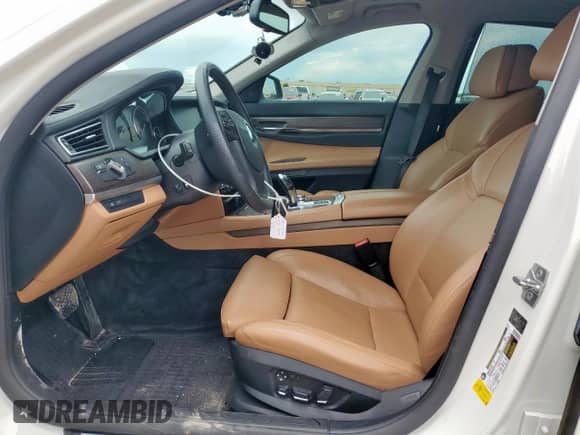 2010 BMW 7 Series 750Li с VIN WBAKB8C57ACY62931, выставлен на аукционе Copart как лот 62565885 с пробегом 109 703 миль миль и Списание • Salvage title. История ставок и продаж доступна на DreamBid. Изображение 7.