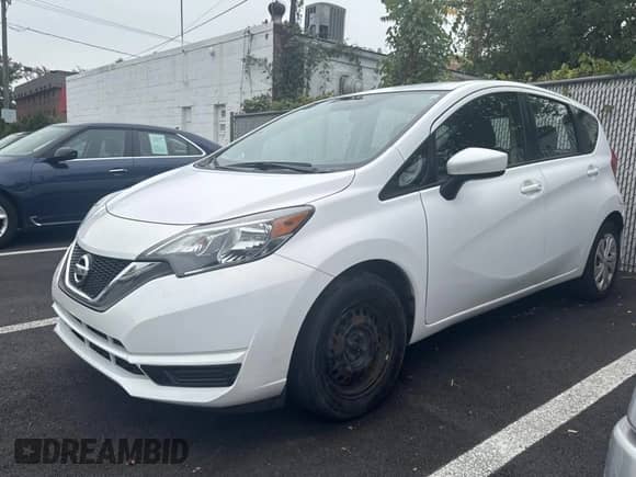 2018 Nissan Note SV z VIN 3N1CE2CP9JL361107, wystawiony jako Copart lot #84903945 z przebiegiem 90 288 mil mil oraz Czysty tytuł • Clean title. Historia ofert i sprzedaży dostępna na DreamBid. Obrazek 2.