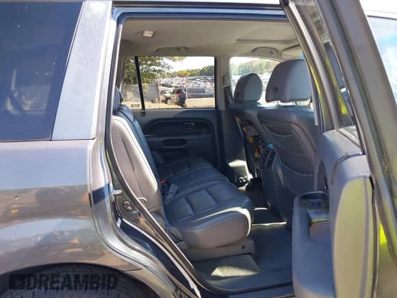 2006 Honda Pilot EX-L z VIN 2HKYF18596H511208, wystawiony jako IAAI lot #43368339 z przebiegiem 125 242 mil mil oraz . Historia ofert i sprzedaży dostępna na DreamBid. Obrazek 8.