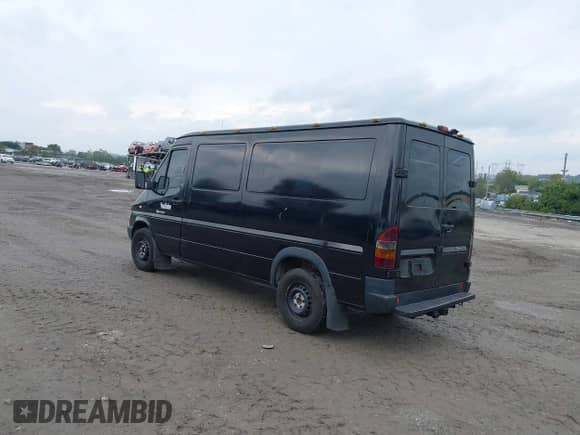 2003 Dodge Sprinter with VIN WD2YD642435506135, listed as a IAAI auction lot 43317921 with 361,735 mi miles and . Bid and sale history available at DreamBid. Image 3.