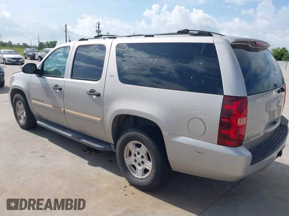 2007 Chevrolet Suburban LT с VIN 3GNFC16037G199184, выставлен на аукционе IAAI как лот 42666370 с пробегом 259 929 миль миль и . История ставок и продаж доступна на DreamBid. Изображение 3.