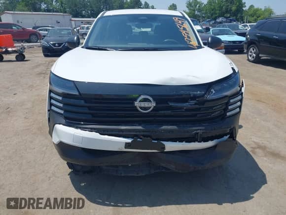 2025 Nissan Kicks S with VIN 3N8AP6BA4SL313975, listed as a IAAI auction lot 42545649 with 3,918 mi miles and . Bid and sale history available at DreamBid. Image 12.