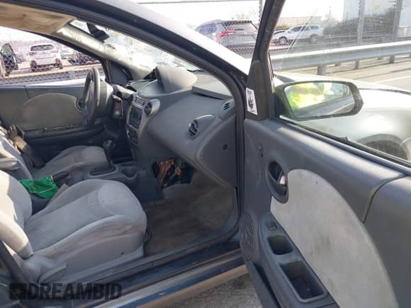 2004 Saturn ION ION 3 с VIN 1G8AL52F14Z215828, выставлен на аукционе IAAI как лот 41795189 с пробегом 204 055 миль миль и . История ставок и продаж доступна на DreamBid. Изображение 5.