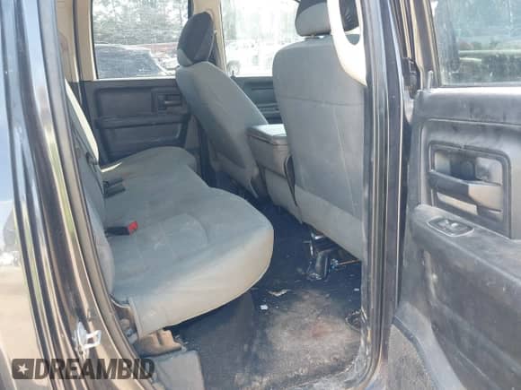 2016 Ram 1500 Express with VIN 1C6RR6FT3GS118843, listed as a IAAI auction lot 43151711 with 267,592 mi miles and . Bid and sale history available at DreamBid. Image 8.