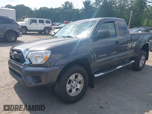 2014 Toyota Tacoma с VIN 5TFUX4ENXEX027195, выставлен на аукционе IAAI как лот 42527036 с пробегом 171 524 миль миль и . История ставок и продаж доступна на DreamBid. Изображение 21.