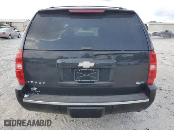 2010 Chevrolet Tahoe LTZ с VIN 1GNUKCE0XAR287678, выставлен на аукционе Copart как лот 80432845 с пробегом 207 563 миль миль и Списание • Salvage title. История ставок и продаж доступна на DreamBid. Изображение 6.