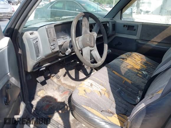1993 Chevrolet S-10 X96 with VIN 1GCCS14R8P0129376, listed as a IAAI auction lot 42316128 with 166,265 mi miles and . Bid and sale history available at DreamBid. Image 5.