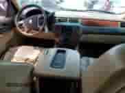2010 Chevrolet Suburban LTZ с VIN 1GNUCKE03AR288355, выставлен на аукционе Copart как лот 58833465 с пробегом 216 267 миль миль и Списание • Salvage title. История ставок и продаж доступна на DreamBid. Изображение 8.