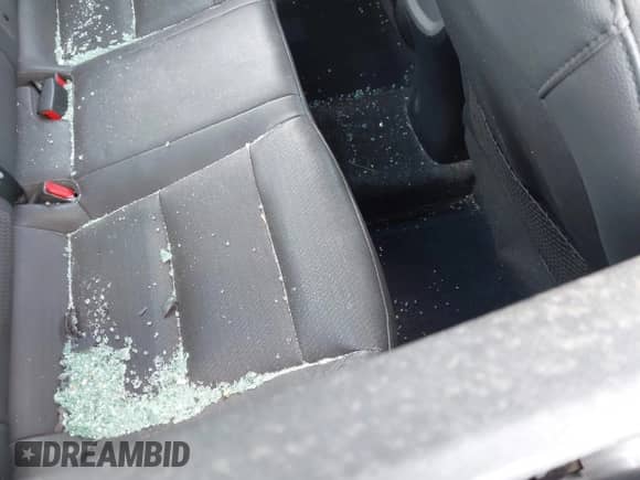 2019 Hyundai Elantra SEL z VIN 5NPD84LF6KH424046, wystawiony jako IAAI lot #42752656 z przebiegiem 113 706 mil mil oraz . Historia ofert i sprzedaży dostępna na DreamBid. Obrazek 8.