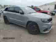 2017 Jeep Grand Cherokee SRT z VIN 1C4RJFDJ2HC939168, wystawiony jako Copart lot #81398425 z przebiegiem Nie podano mil oraz Szkoda całkowita • Salvage title. Historia ofert i sprzedaży dostępna na DreamBid. Obrazek 4.