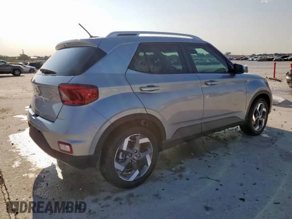 2024 Hyundai Venue Limited with VIN KMHRC8A38RU332288, listed as a Copart auction lot 80128645 with 3,698 mi miles and Clean title. Bid and sale history available at DreamBid. Image 3.