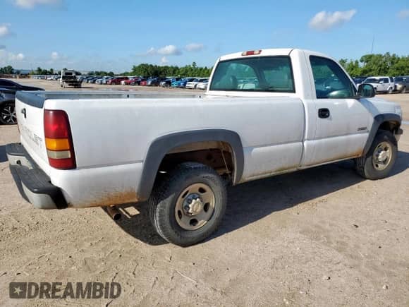 2001 Chevrolet Silverado 2500 with VIN 1GCGC24UX1Z268811, listed as a Copart auction lot 62529045 with 208,279 mi miles and Salvage title. Bid and sale history available at DreamBid. Image 3.