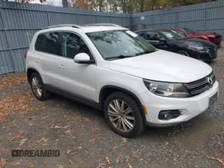 2012 Volkswagen Tiguan S с VIN WVGBV7AX3CW509222, выставлен на аукционе IAAI как лот 43547621 с пробегом 148 304 миль миль и . История ставок и продаж доступна на DreamBid. Изображение 1.