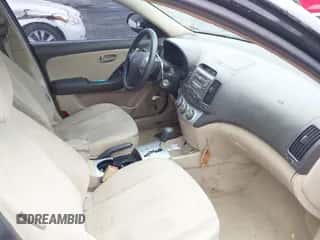 2007 Hyundai Elantra GLS z VIN KMHDU46D07U075321, wystawiony jako IAAI lot #43420708 z przebiegiem 150 220 mil mil oraz . Historia ofert i sprzedaży dostępna na DreamBid. Obrazek 5.