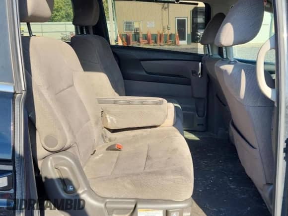 2015 Honda Odyssey EX z VIN 5FNRL5H44FB126147, wystawiony jako Copart lot #80755305 z przebiegiem 202 304 mil mil oraz Czysty tytuł • Clean title. Historia ofert i sprzedaży dostępna na DreamBid. Obrazek 10.