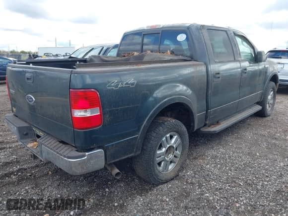 2004 Ford F-150 XLT with VIN 1FTPW14544KC44270, listed as a IAAI auction lot 43518313 with 183,326 mi miles and . Bid and sale history available at DreamBid. Image 4.