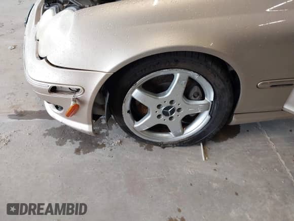 2005 Mercedes-Benz C 320 z VIN WDBRF64J85F621386, wystawiony jako IAAI lot #43531164 z przebiegiem 142 297 mil mil oraz . Historia ofert i sprzedaży dostępna na DreamBid. Obrazek 6.