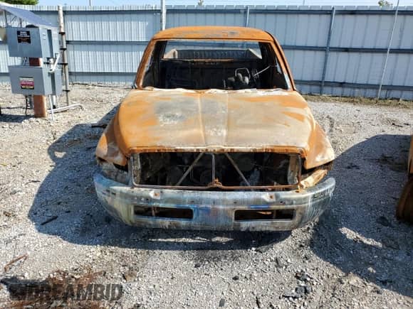 2001 Dodge 1500 с VIN 3B7HF13Y81M543717, выставлен на аукционе Copart как лот 70762164 с пробегом Не указан миль и На запчасти • Non repairable. История ставок и продаж доступна на DreamBid. Изображение 5.