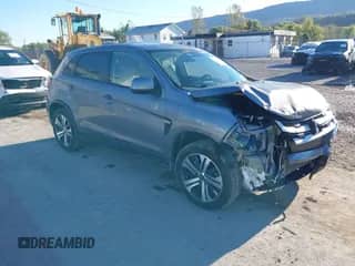 2021 Mitsubishi Outlander ES z VIN JA4ARUAU1MU005297, wystawiony jako IAAI lot #43400284 z przebiegiem 47 525 mil mil oraz . Historia ofert i sprzedaży dostępna na DreamBid. Obrazek 1.