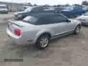 2006 Ford Mustang Standard с VIN 1ZVFT84N465244300, выставлен на аукционе IAAI как лот 42802624 с пробегом Не указан миль и . История ставок и продаж доступна на DreamBid. Изображение 4.