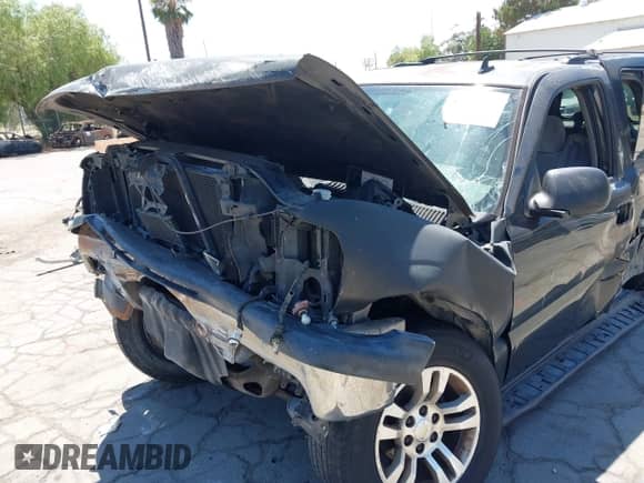 2006 Chevrolet Suburban LS 1WT z VIN 1GNEC16Z06J140083, wystawiony jako IAAI lot #42873925 z przebiegiem 254 683 mil mil oraz . Historia ofert i sprzedaży dostępna na DreamBid. Obrazek 6.