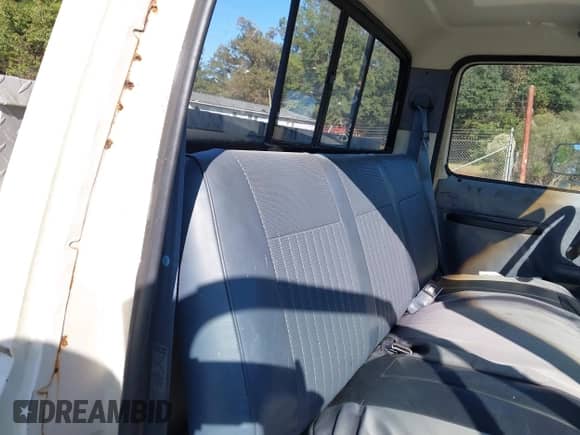 1991 Ford F-150 z VIN 1FTDF15Y2MNA10655, wystawiony jako IAAI lot #43471768 z przebiegiem 82 978 mil mil oraz . Historia ofert i sprzedaży dostępna na DreamBid. Obrazek 8.