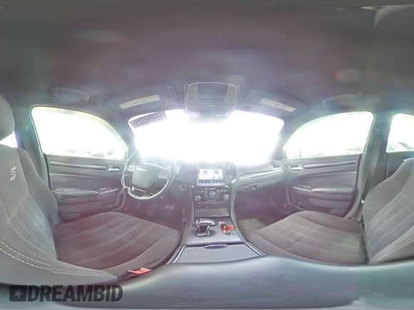 2012 Chrysler 300 S z VIN 2C3CCABG5CH188653, wystawiony jako Copart lot #66989225 z przebiegiem 212 149 mil mil oraz Szkoda całkowita • Salvage title. Historia ofert i sprzedaży dostępna na DreamBid. Obrazek 15.