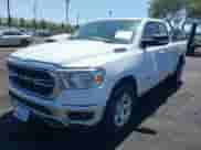 2020 Ram 1500 Big Horn z VIN 1C6RREBT9LN337900, wystawiony jako IAAI lot #42630862 z przebiegiem 207 574 mil mil oraz . Historia ofert i sprzedaży dostępna na DreamBid. Obrazek 17.