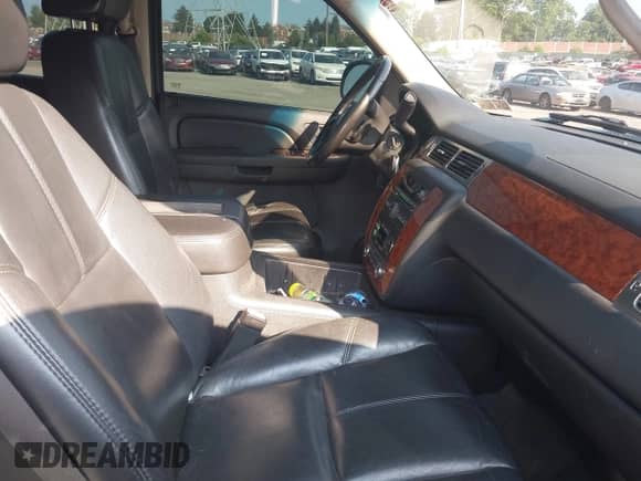 2007 Chevrolet Tahoe LT с VIN 1GNFK13097J146804, выставлен на аукционе IAAI как лот 42799155 с пробегом 172 510 миль миль и . История ставок и продаж доступна на DreamBid. Изображение 5.