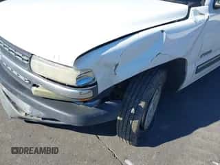 2002 Chevrolet Silverado 1500 LS z VIN 2GCEC19V721217537, wystawiony jako IAAI lot #43465243 z przebiegiem 210 767 mil mil oraz . Historia ofert i sprzedaży dostępna na DreamBid. Obrazek 6.